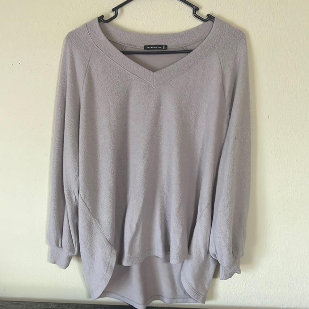 Purple long sleeve house from Staccato, size women’s small.